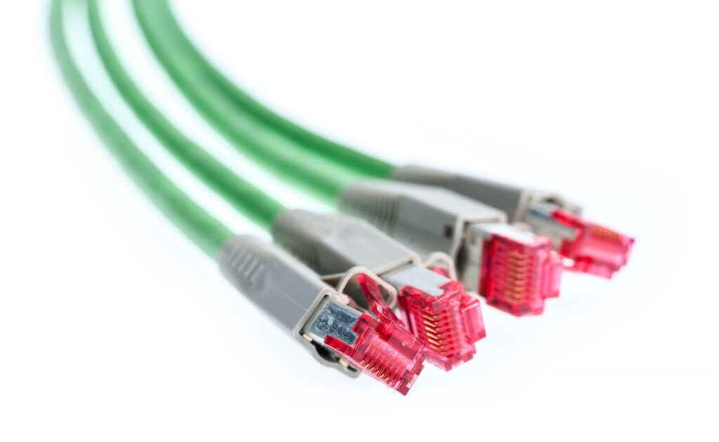 Kabel auf weissem Hintergrund